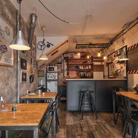 Q Podgorica Beds,Rooms And More Экстерьер фото