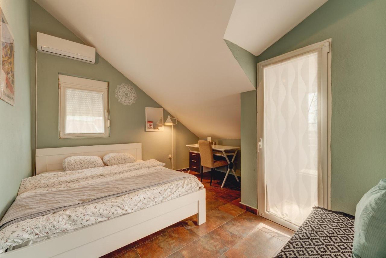 Q Podgorica Beds,Rooms And More Экстерьер фото