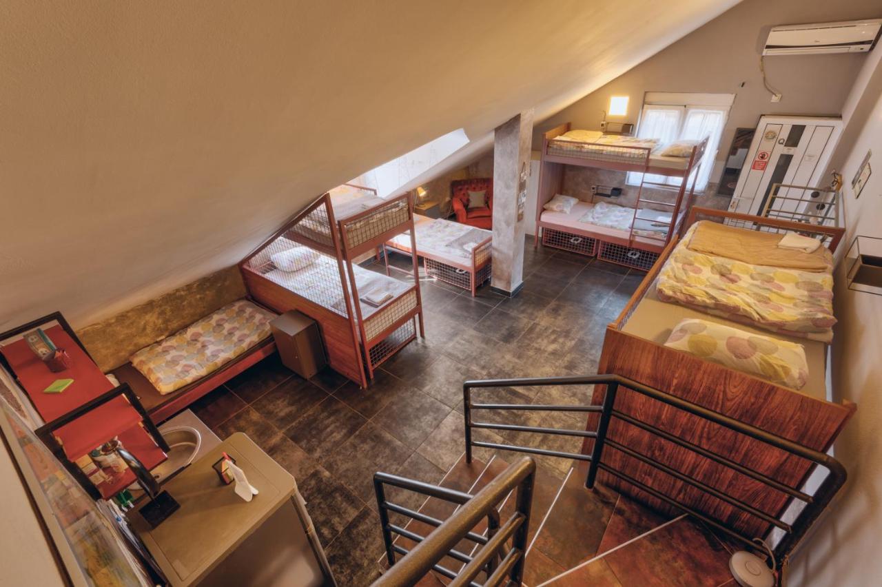 Q Podgorica Beds,Rooms And More Экстерьер фото