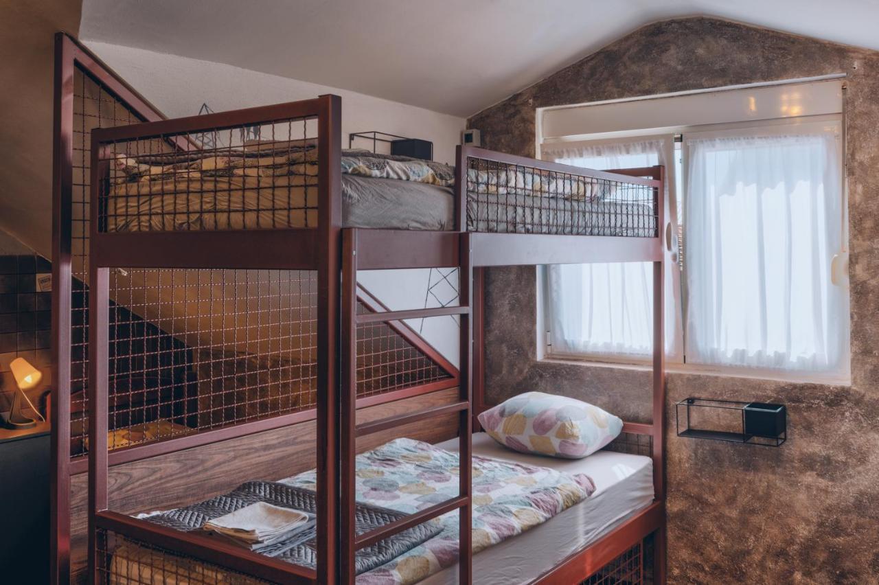 Q Podgorica Beds,Rooms And More Экстерьер фото